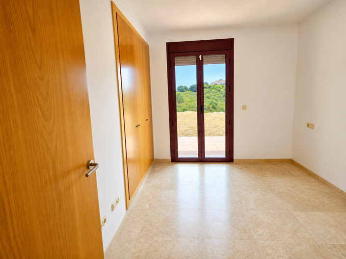 Image No.49-2 Bed Townhouse for sale