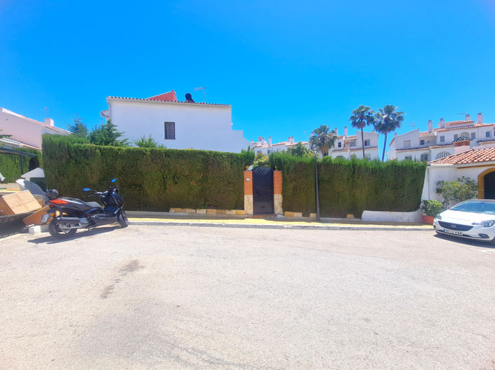 Image No.23-3 Bed House for sale