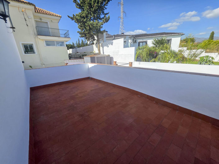 Image No.10-3 Bed House for sale