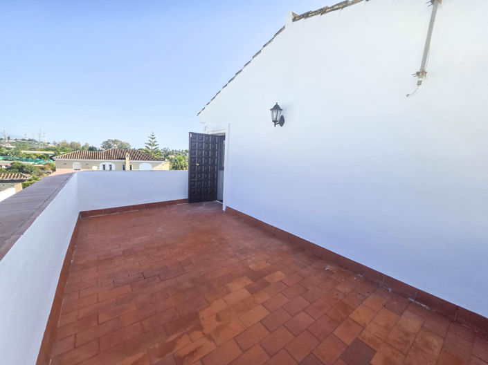 Image No.34-3 Bed House for sale