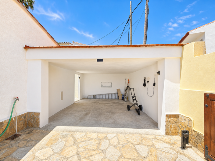 Image No.18-3 Bed House for sale