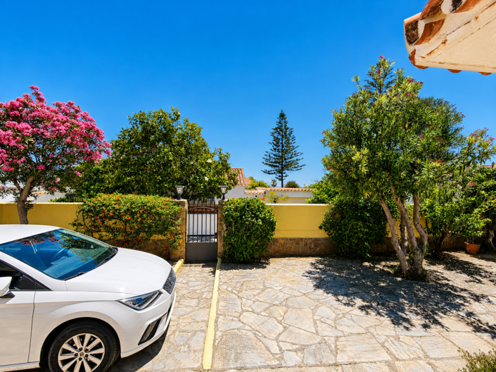 Image No.21-3 Bed House for sale