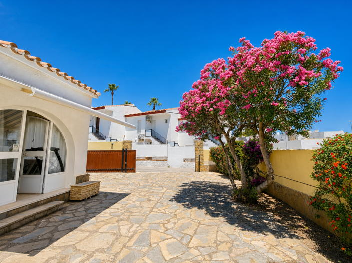Image No.38-3 Bed House for sale
