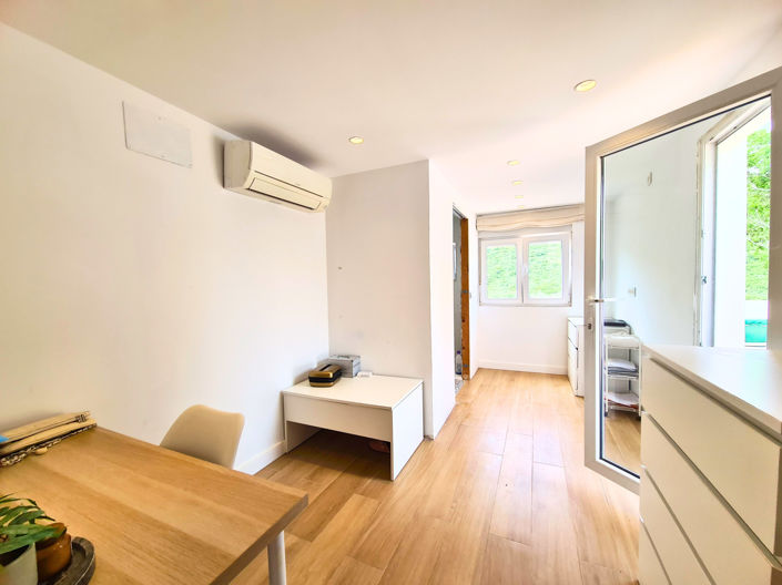 Image No.29-3 Bed Villa for sale