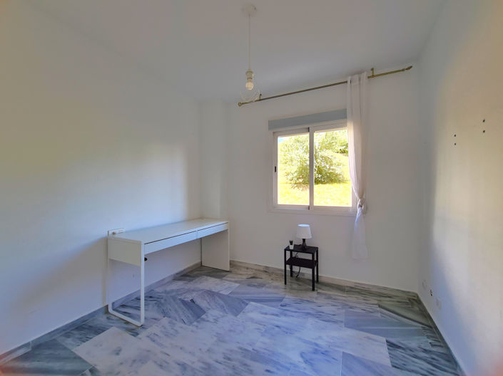 Image No.24-2 Bed Apartment for sale