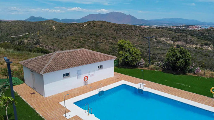Image No.27-3 Bed Property for sale