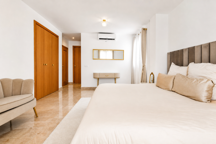 Image No.41-6 Bed Villa for sale
