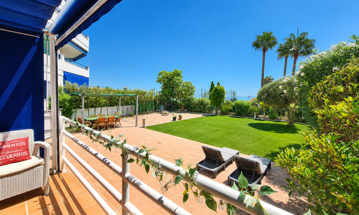 Image No.10-3 Bed Property for sale