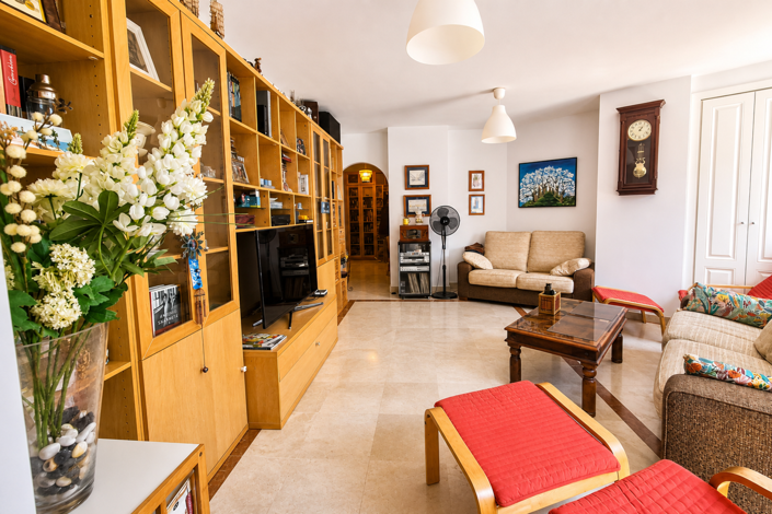 Image No.16-3 Bed Property for sale