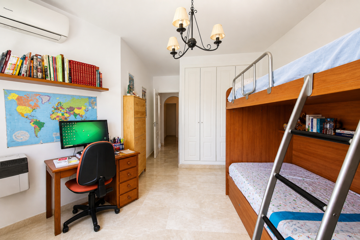 Image No.31-3 Bed Property for sale