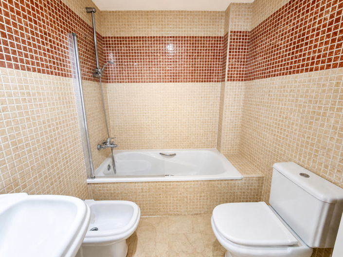Image No.18-2 Bed Apartment for sale
