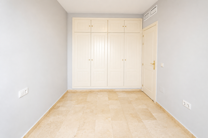 Image No.23-2 Bed Apartment for sale