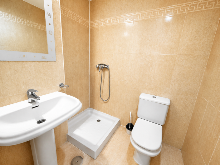 Image No.26-2 Bed Apartment for sale