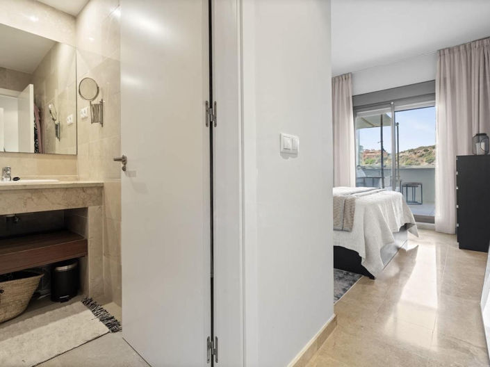 Image No.49-2 Bed Apartment for sale