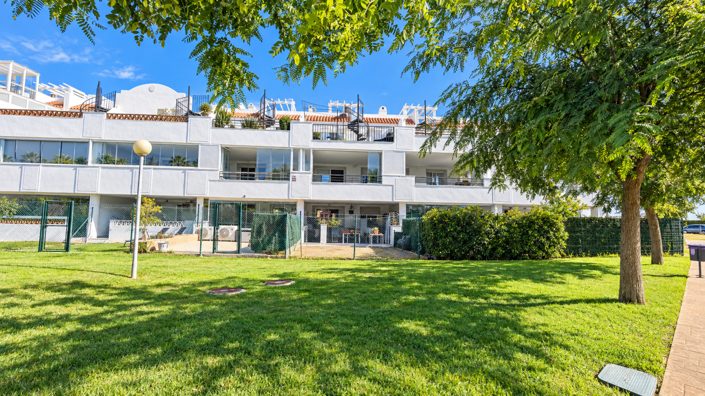 Image No.17-2 Bed Property for sale
