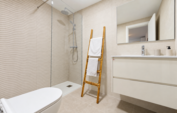 Image No.34-2 Bed Property for sale
