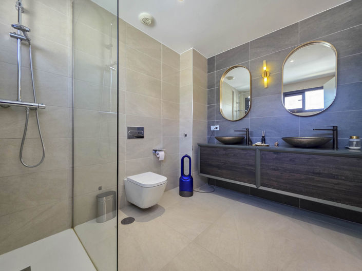 Image No.37-3 Bed House for sale