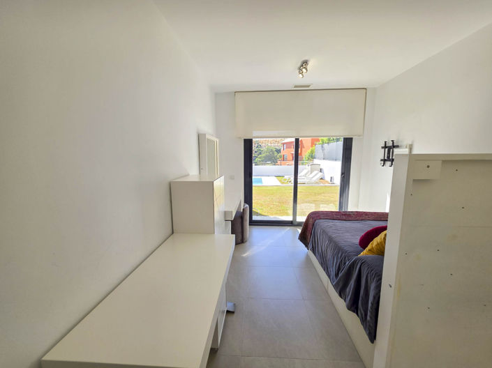 Image No.39-3 Bed House for sale
