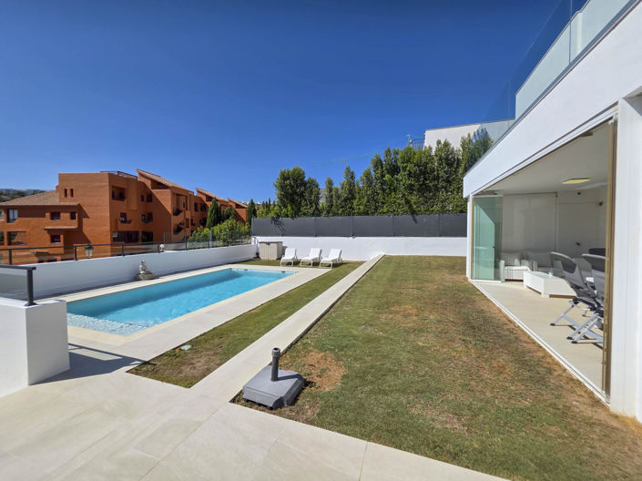 Image No.43-3 Bed House for sale
