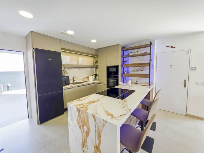 Image No.7-3 Bed House for sale