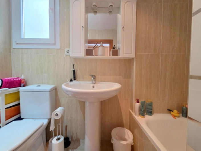 Image No.12-2 Bed Apartment for sale