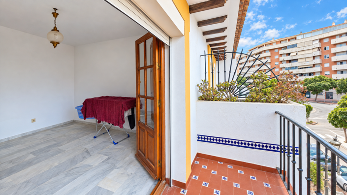 Image No.20-5 Bed House for sale