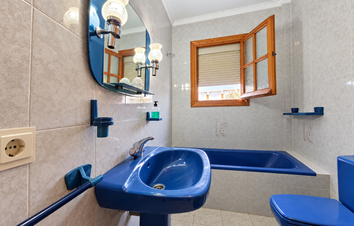 Image No.23-5 Bed House for sale