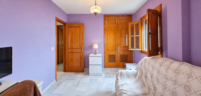 Image No.31-5 Bed House for sale
