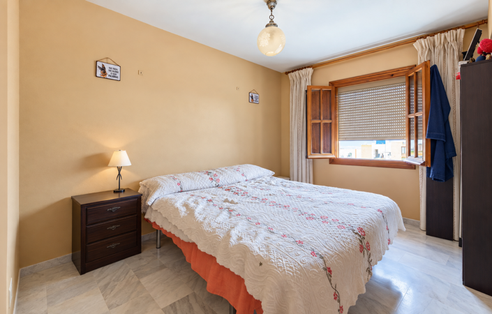 Image No.32-5 Bed House for sale