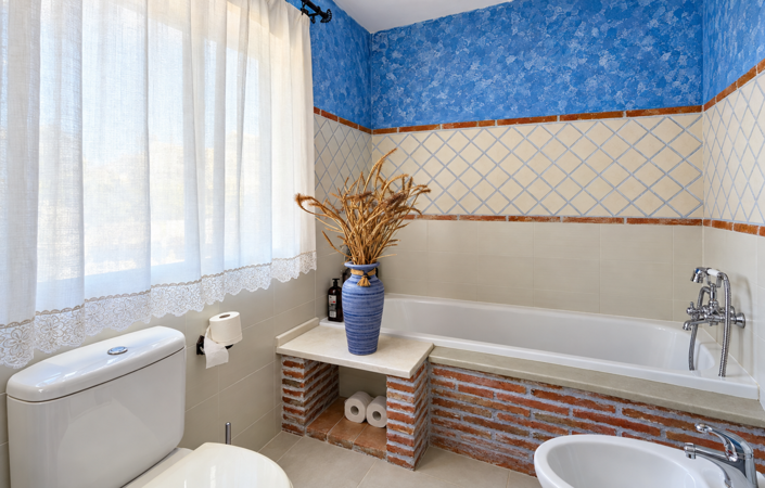 Image No.16-4 Bed Townhouse for sale
