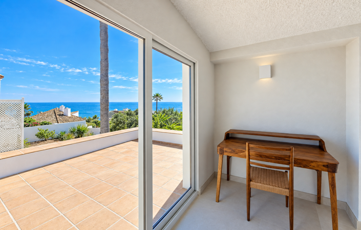 Image No.19-5 Bed House for sale