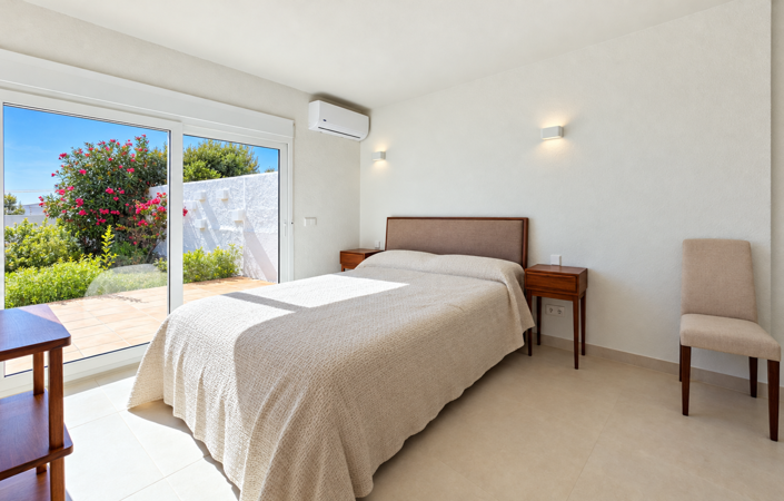 Image No.23-5 Bed House for sale