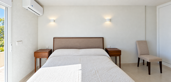 Image No.24-5 Bed House for sale