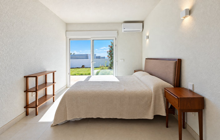 Image No.26-5 Bed House for sale