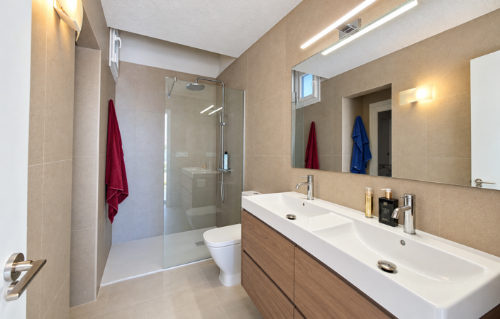Image No.27-5 Bed House for sale