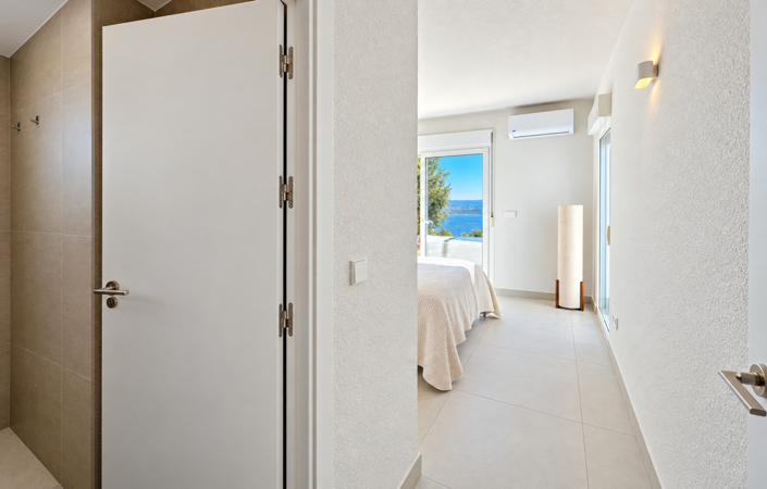 Image No.32-5 Bed House for sale