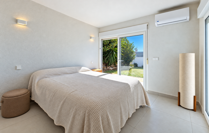 Image No.35-5 Bed House for sale