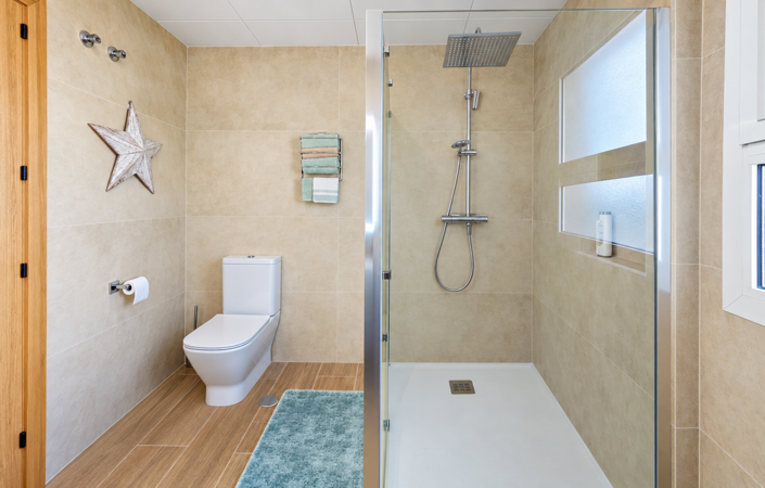Image No.30-3 Bed Property for sale