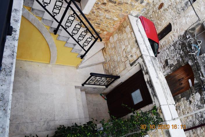 Image No.13-4 Bed Country House for sale