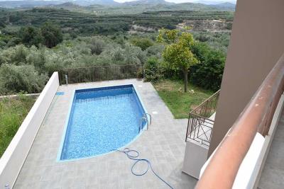 outside-pool-w