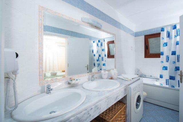 Image No.11-3 Bed Villa for sale