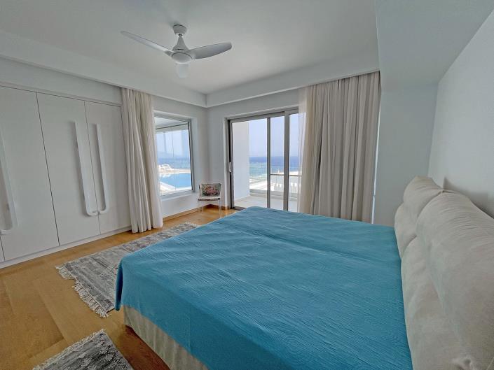 Image No.6-5 Bed Villa for sale