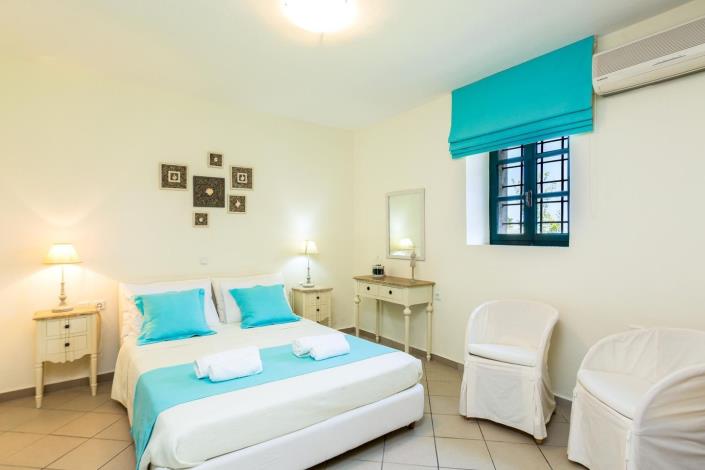 Image No.18-3 Bed Villa for sale