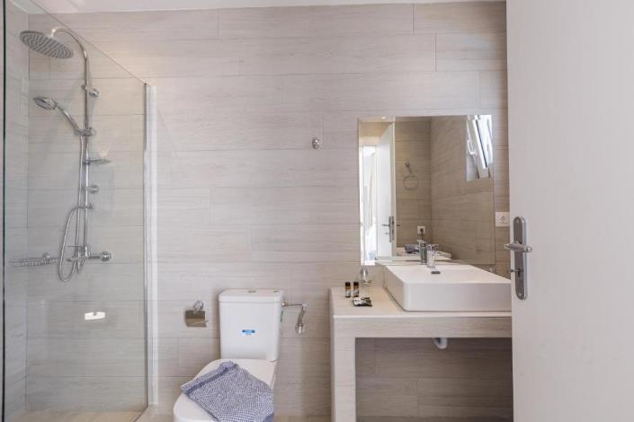 Image No.18-2 Bed Villa for sale