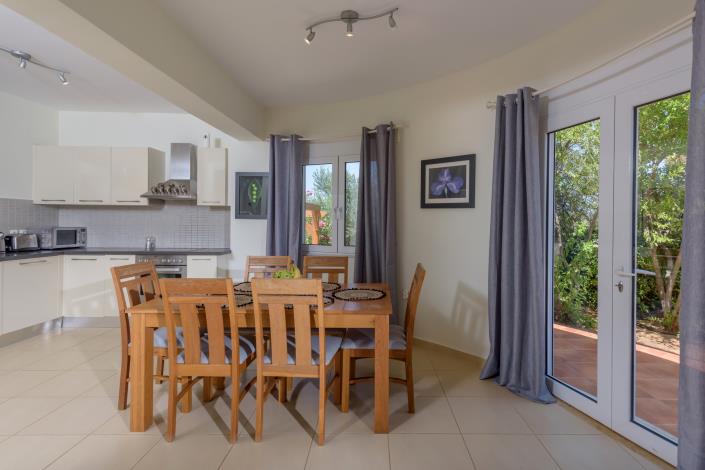 Image No.6-2 Bed Maisonette for sale