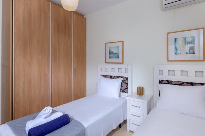 Image No.26-2 Bed Maisonette for sale