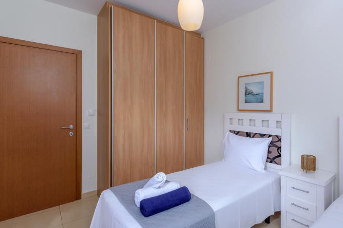 Image No.27-2 Bed Maisonette for sale