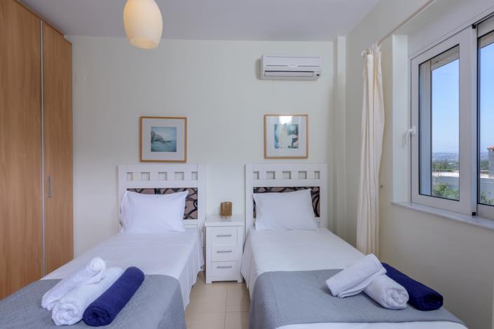 Image No.28-2 Bed Maisonette for sale