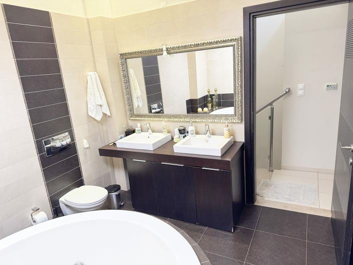 Image No.28-4 Bed House/Villa for sale