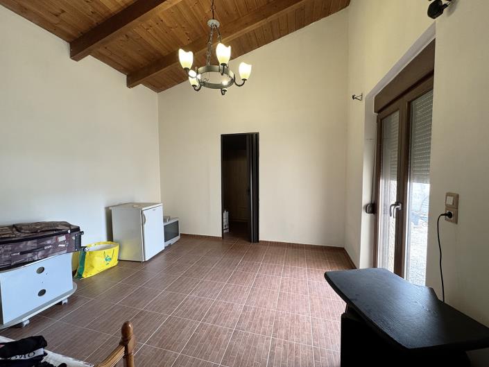 Image No.11-3 Bed Country House for sale